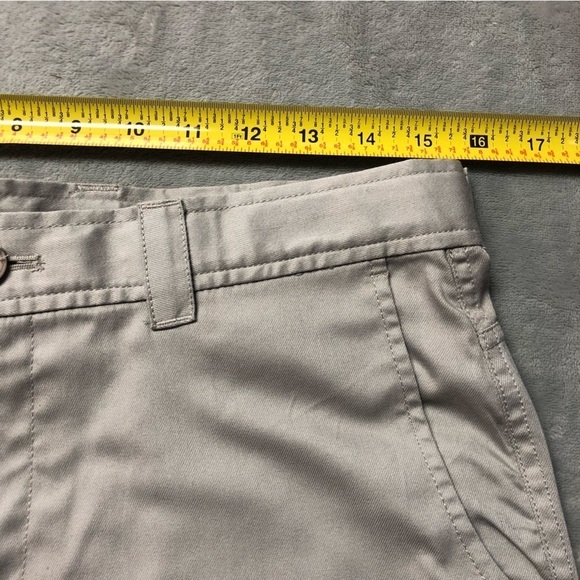 NWT Nike Dri-Fit Taupe Golf Shorts Size Youth XL (13-15 yrs) - Picture 6 of 9